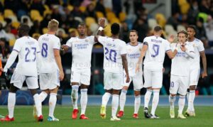 alaba vinicius jr real madrid celebracion gol shakhtar champions league