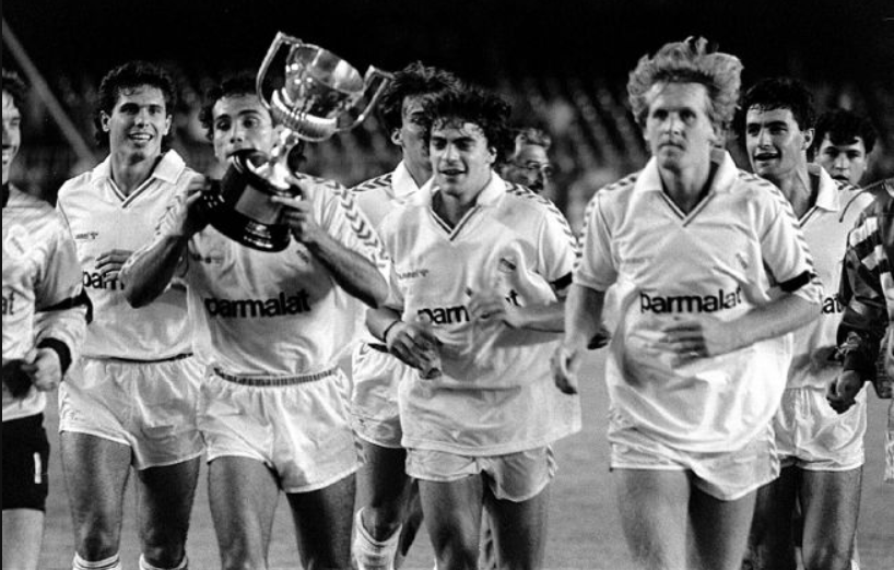 Historia Blanca | Las 11 Supercopas de España que ha levantado el Real Madrid