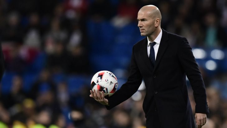Zinedine Zidane, el entrenador del Real Madrid, durante un partido de su equipo