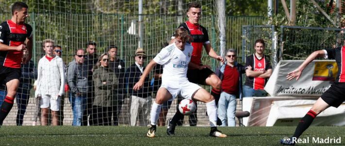 El RM Castilla “atracado” nuevamente