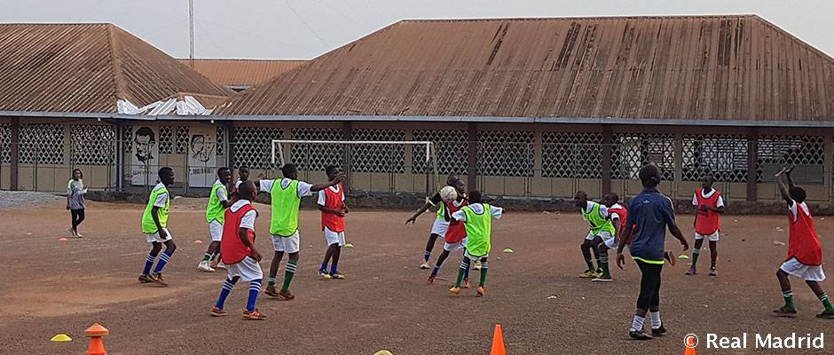 La Fundación Real Madrid imparte cursos de formación en Camerún