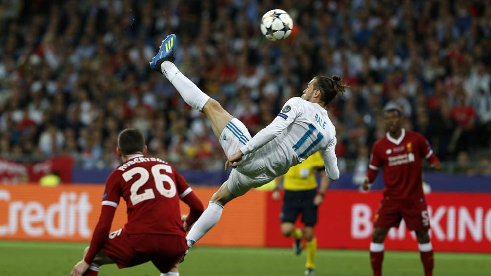 Golazo de chilena del galés Gareth Bale en la final de la Champions de 2018, en Kiev, frente al Liverpool