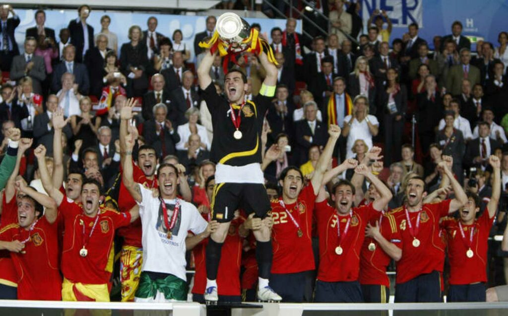 Iker Casillas mejores momentos campeones de la Eurocopa La Roja España 2008