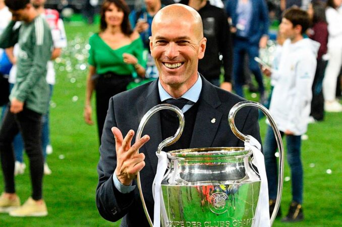 #BlancoYEnBotella | Zinedine Zidane, el alfa y el omega del madridismo