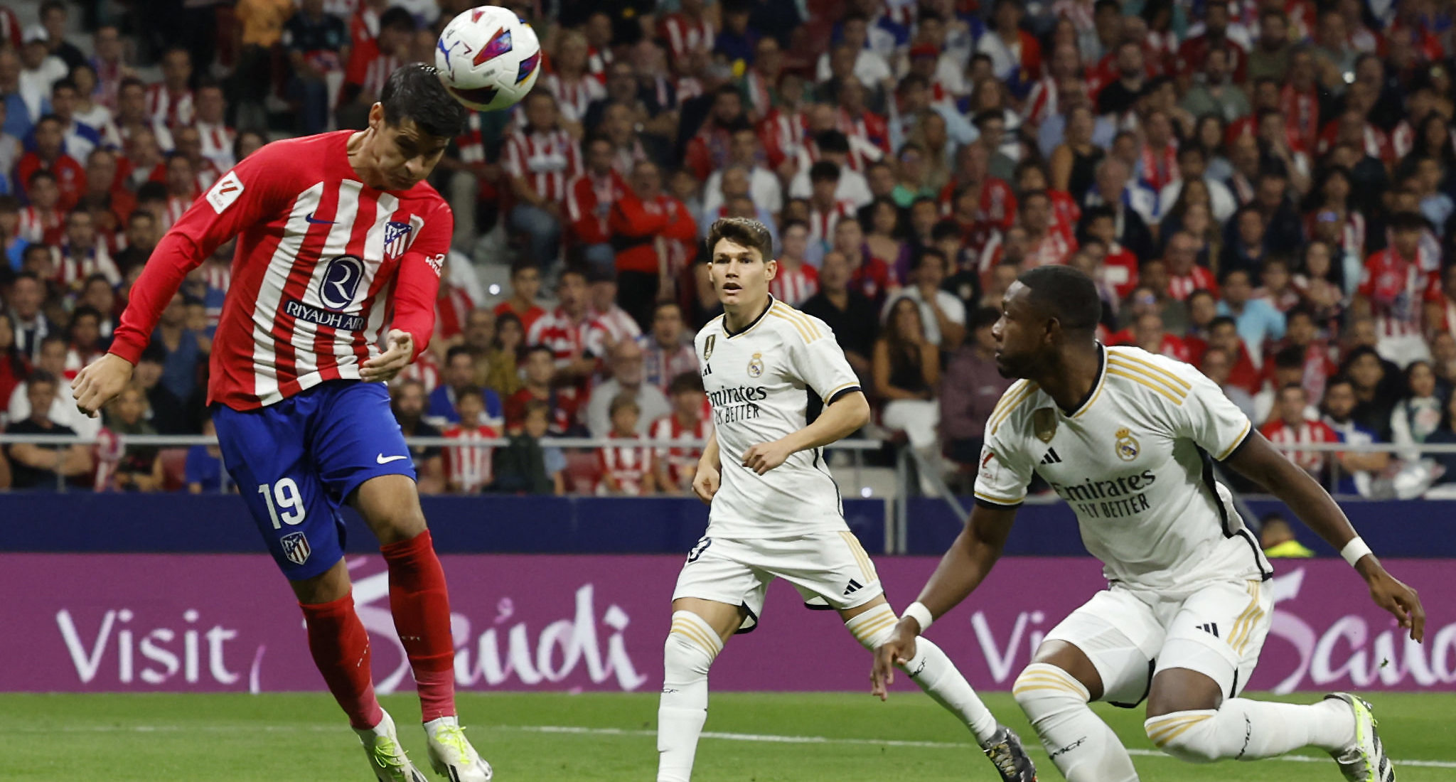 Crónica Real | El Atlético noquea el derbi contra un Real Madrid desaparecido (3-1)