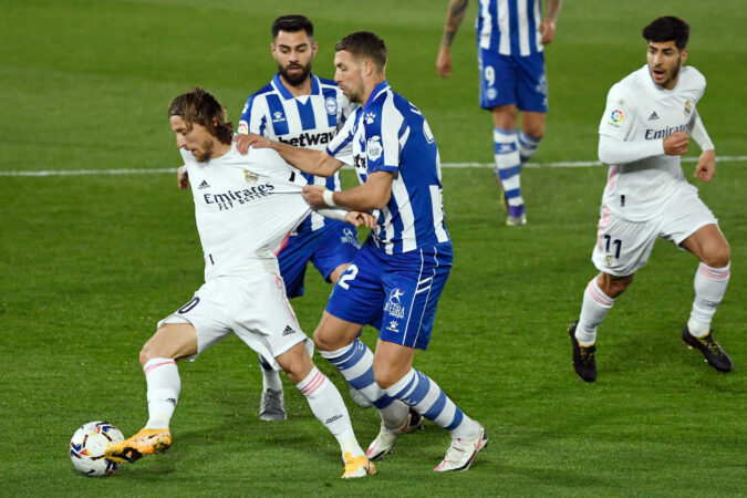 Crónica Real | Real Madrid – Alavés: Robo, decepción y pena