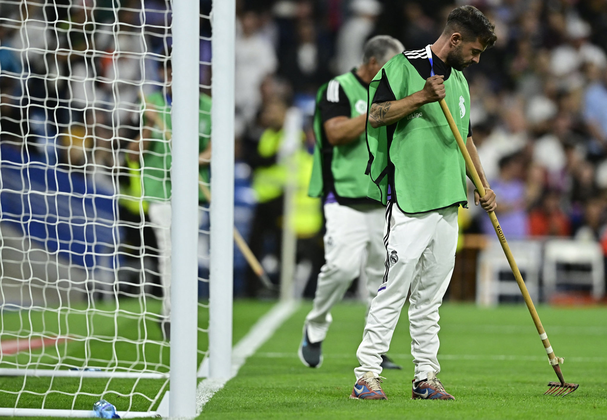 El césped del Bernabéu no mejora