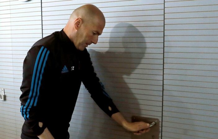 En Clave Morada | ¿Por qué se cuestiona más a Zidane que a Pedrerol?