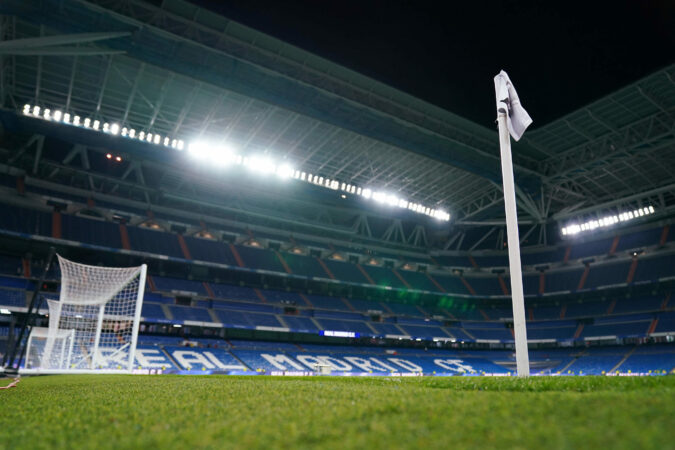 El Santiago Bernabéu sigue cogiendo color