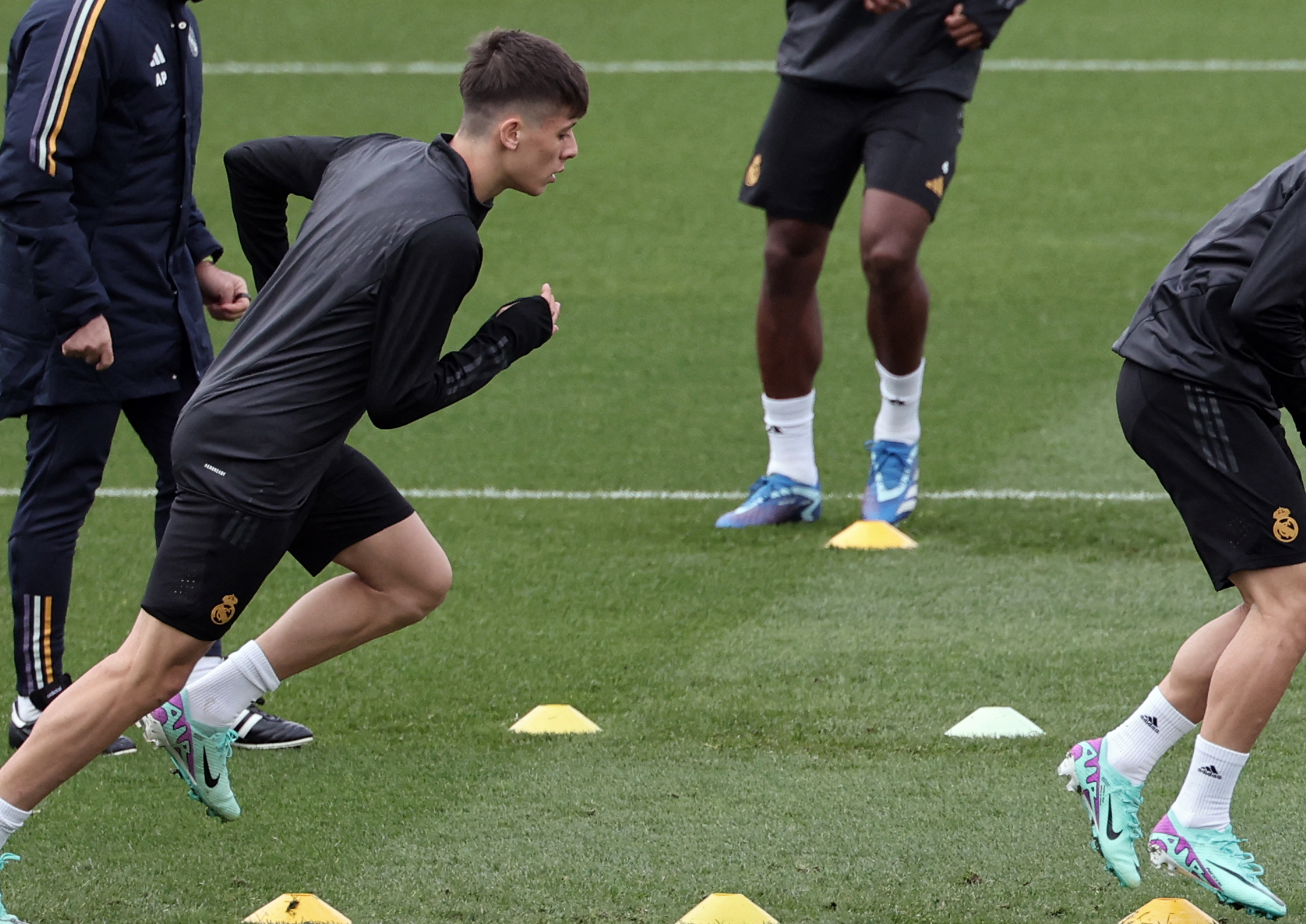 Arda Güler vuelve antes a Valdebebas para preparar su debut.