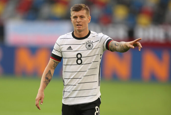 Kroos sigue meditando su regreso a la selección alemana