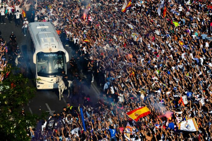 Opinión | El silencio se rompe y el Bernabéu vuelve a rugir con el himno de la Champions
