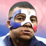 Mbappé ya tiene máscara y estará disponible ante Países Bajos