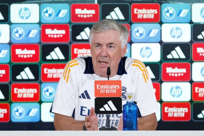 Ancelotti: «¿Críticas? Aquí será normal hasta mayo»