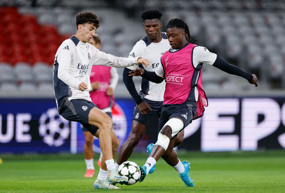 Jacobo Ramón y Camavinga, en el entrenamiento del Real Madrid