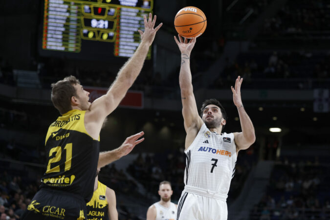 Real Madrid 96-86 La Laguna Tenerife | El Madrid se enchufa en el ecuador para llevarse la victoria