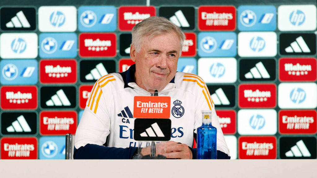 Carlo Ancelotti, en rueda de prensa, mostró ilusión por la temporada de su equipo.