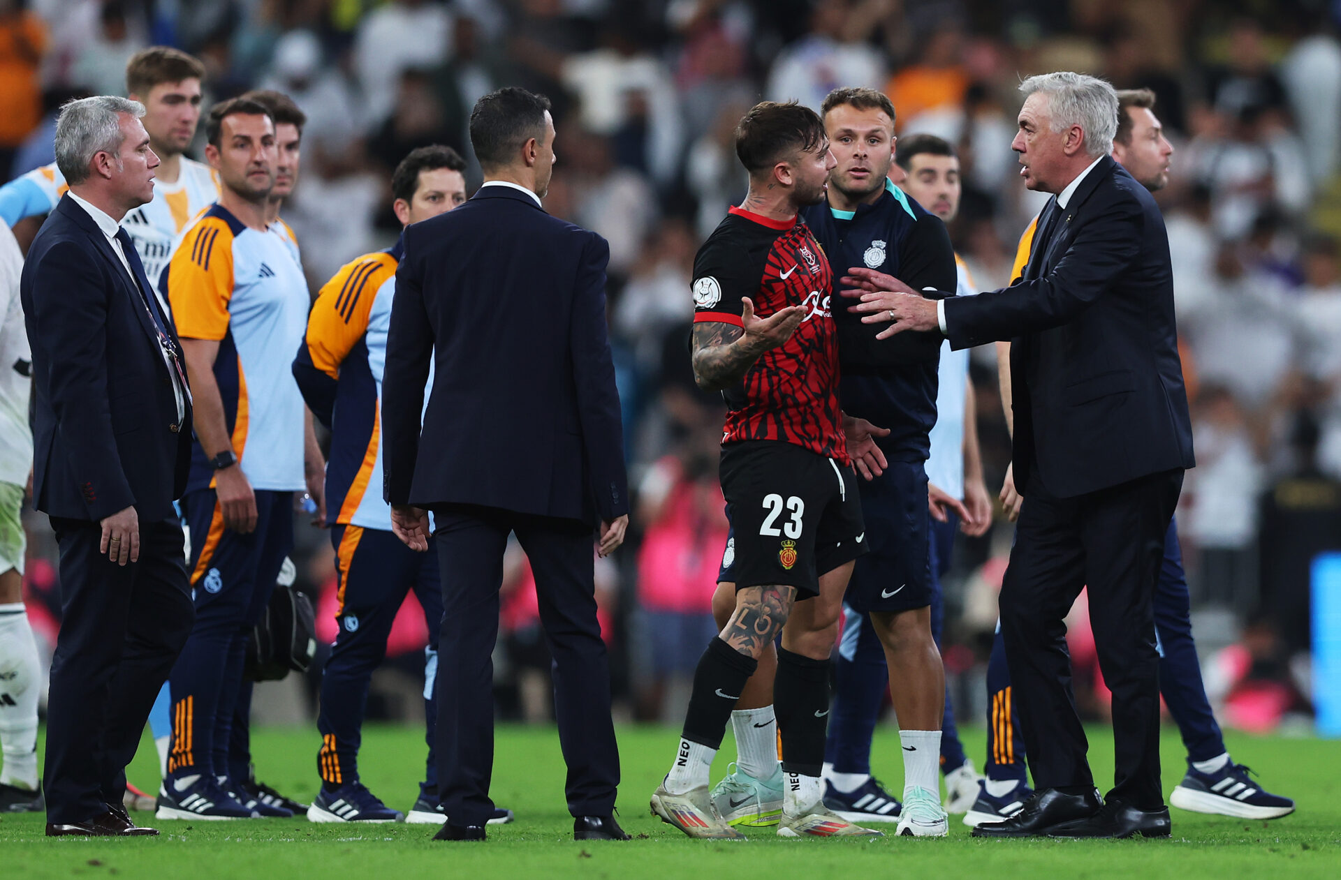 Carlo Ancelotti y Maffeo durante la tangana.