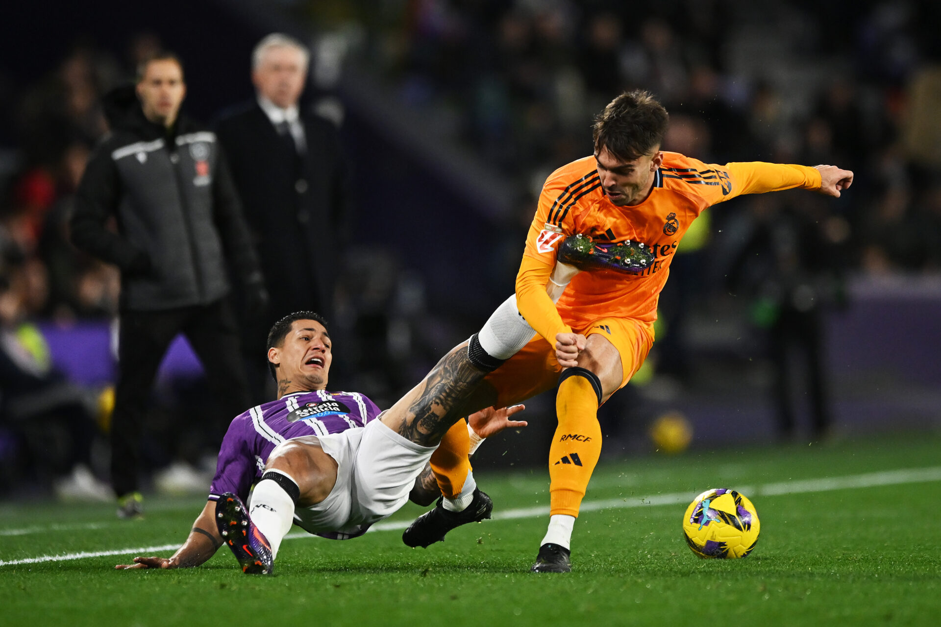 Raúl Asencio pasó la prueba del algodón contra el Real Valladolid.