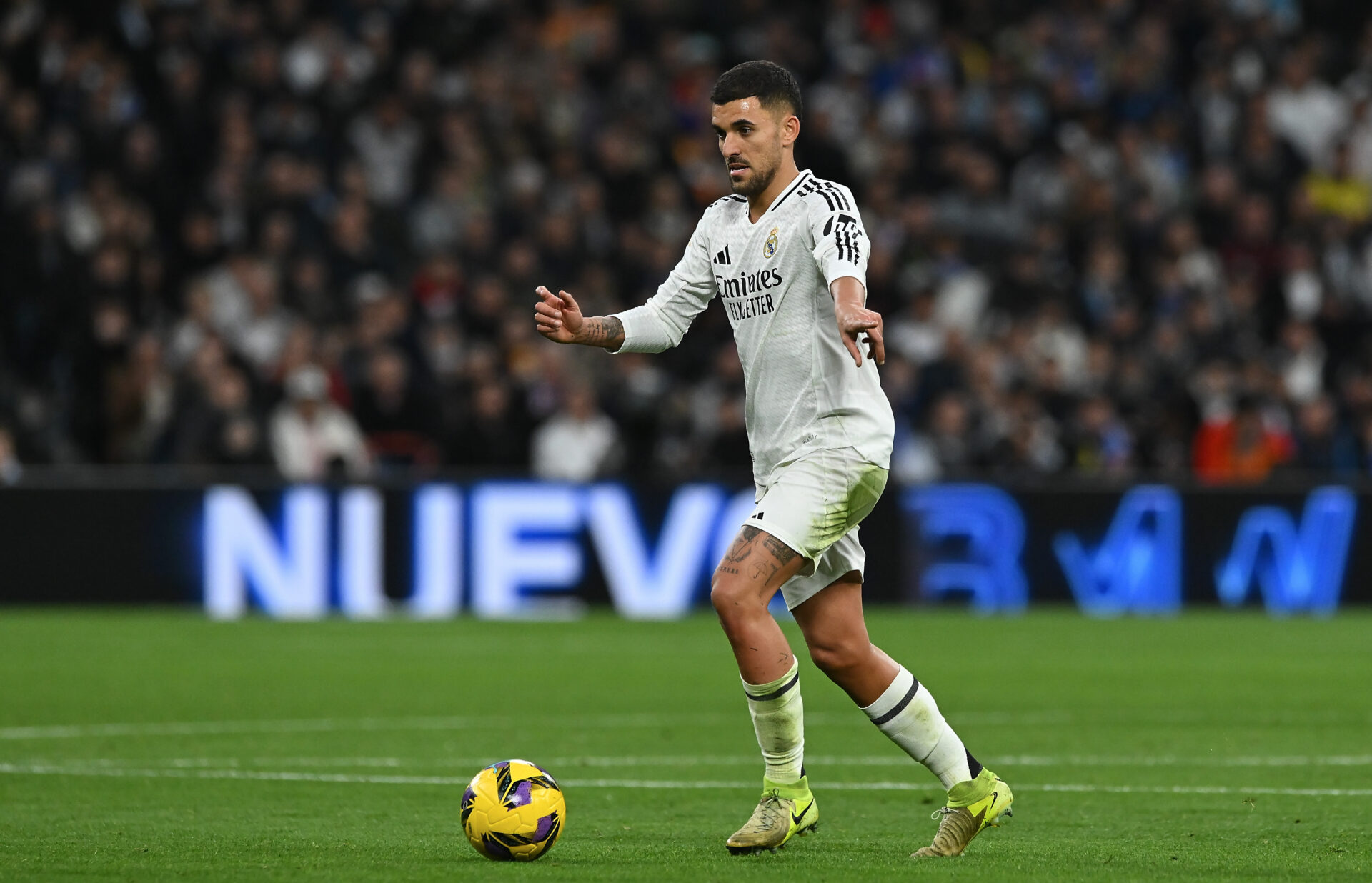 Ceballos, durante una de sus grandes actuaciones en los últimos partidos, demuestra que es el mago que necesitaba el Real Madrid en el centro del campo.