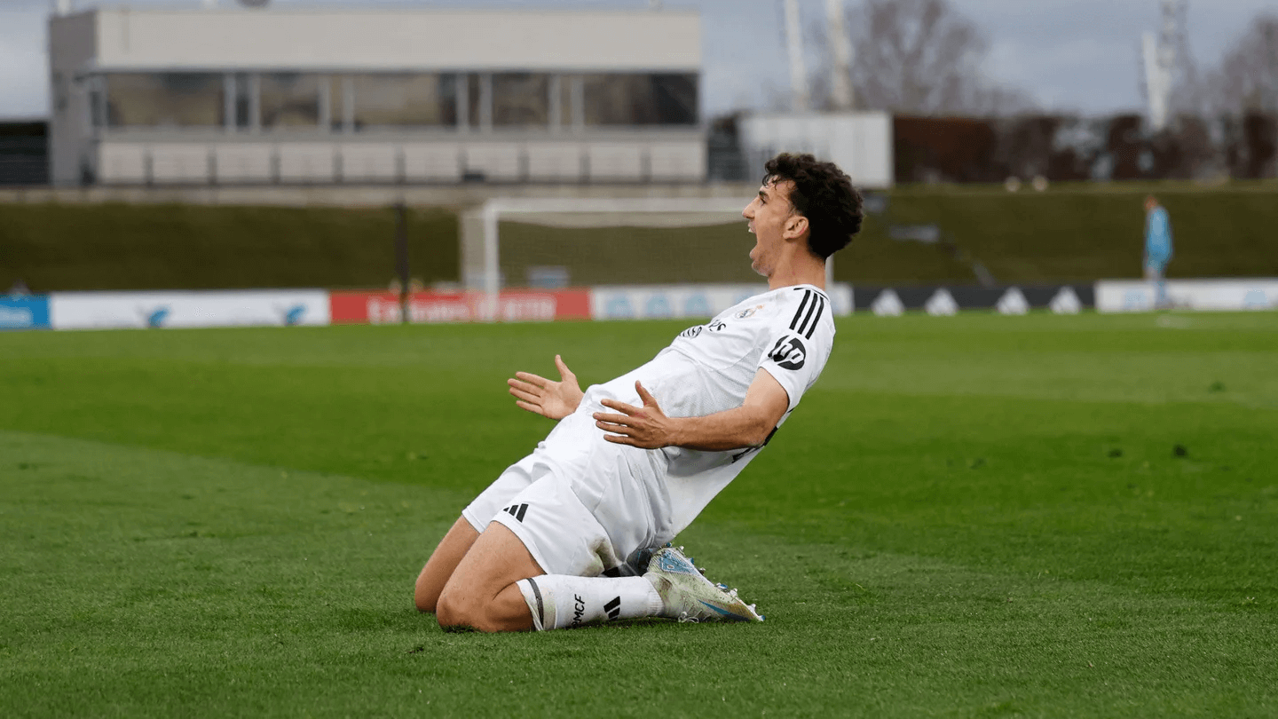 Jacobo Ramón celebra un gol con el Real Madrid Castilla, en la semana que ha dado un paso al frente debutando con el primer equipo.