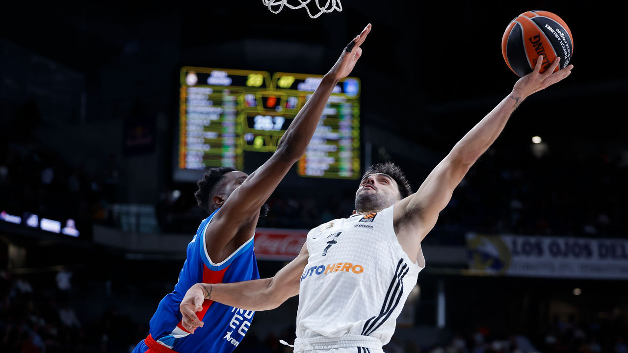 El Real Madrid visita al Anadolu Efes de Shane Larkin y compañía en Estambul.