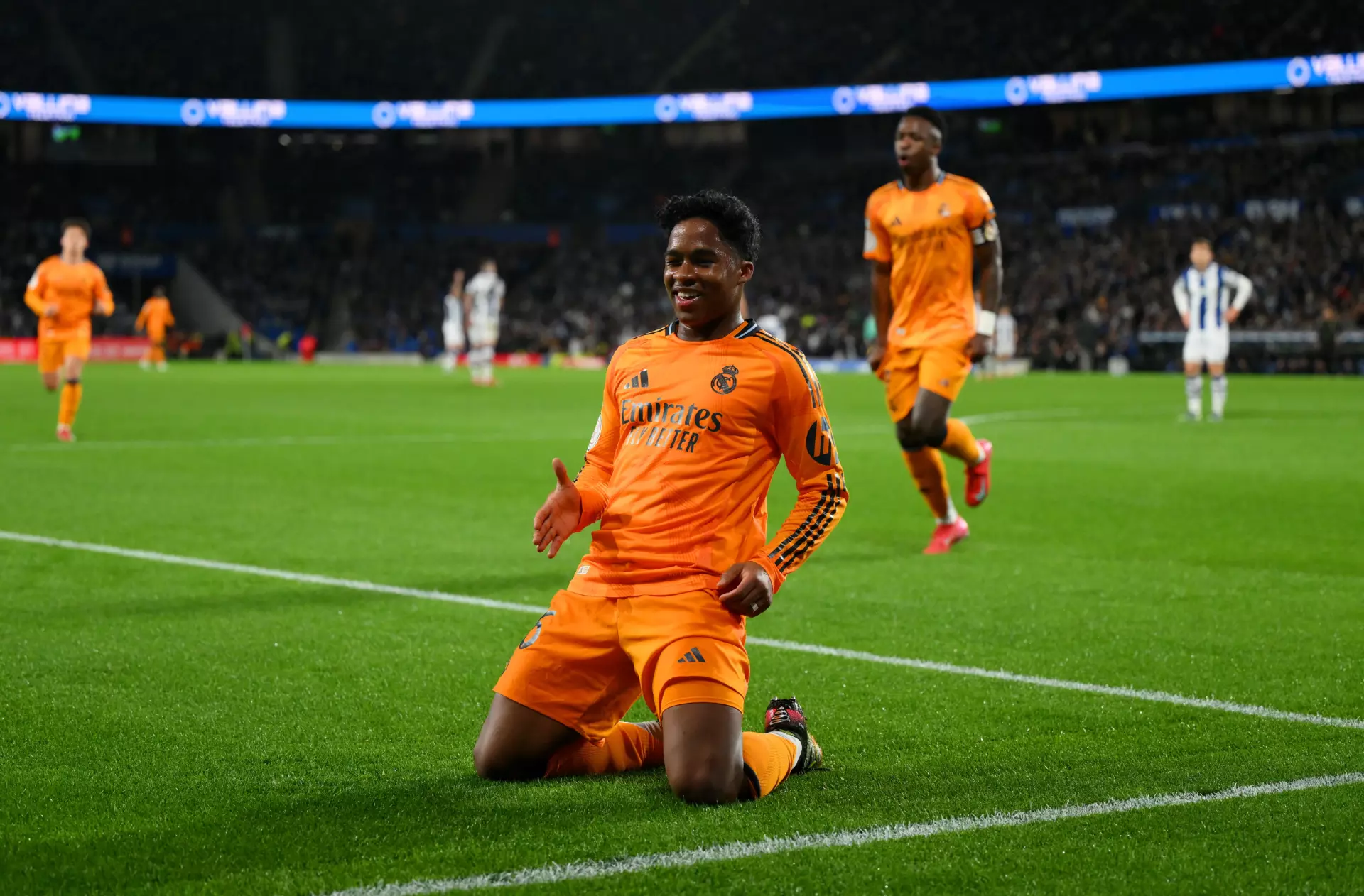 Endrick celebra el gol de la victoria del Real Madrid en la ida de semifinales de Copa del Rey contra la Real Sociedad por 0-1.