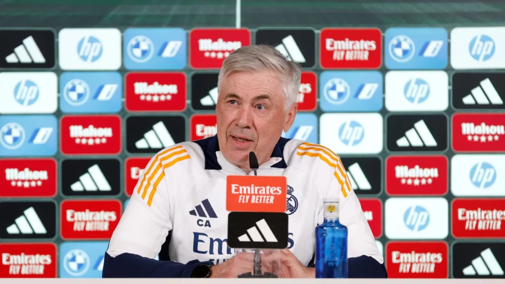 Ancelotti, en sus declaraciones, confirmó que Mbappé puede jugar mañana contra la Real Sociedad.