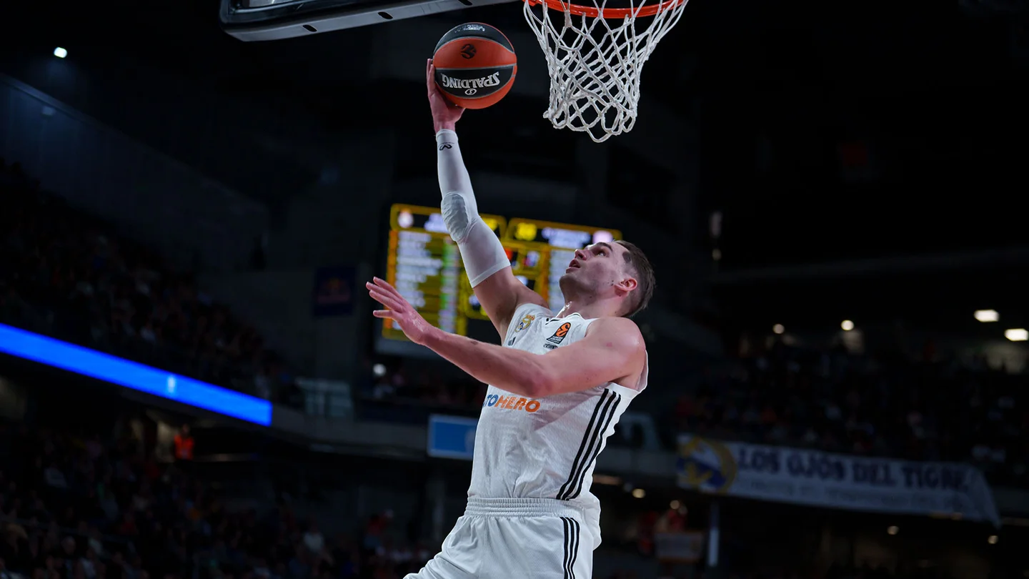 El Real Madrid Baloncesto, con Hezonja, recibe al Barcelona en la Euroliga.