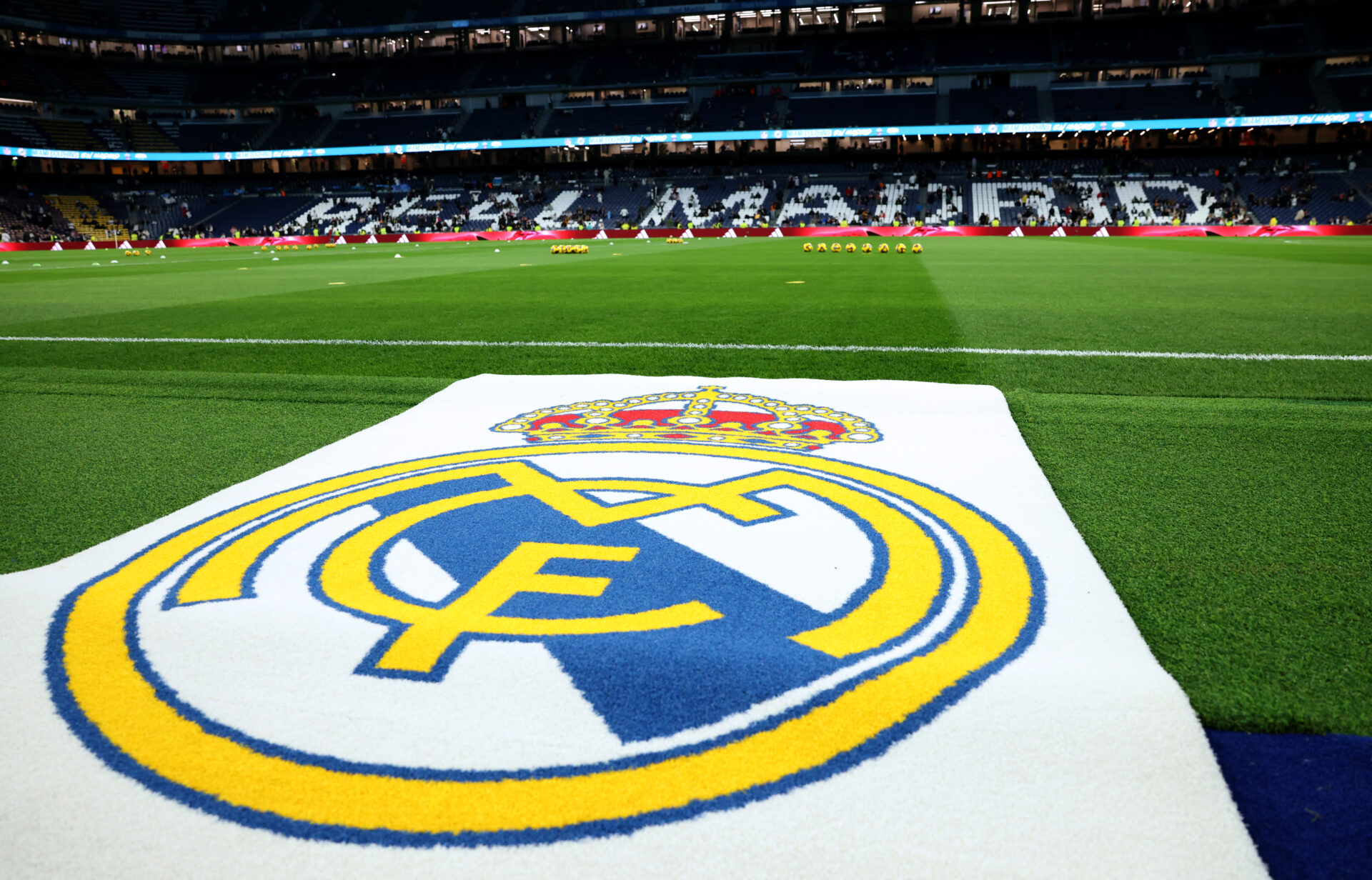 El Real Madrid aspira en convertir el Santiago Bernabéu en un fortín para vivir otra noche mágica.