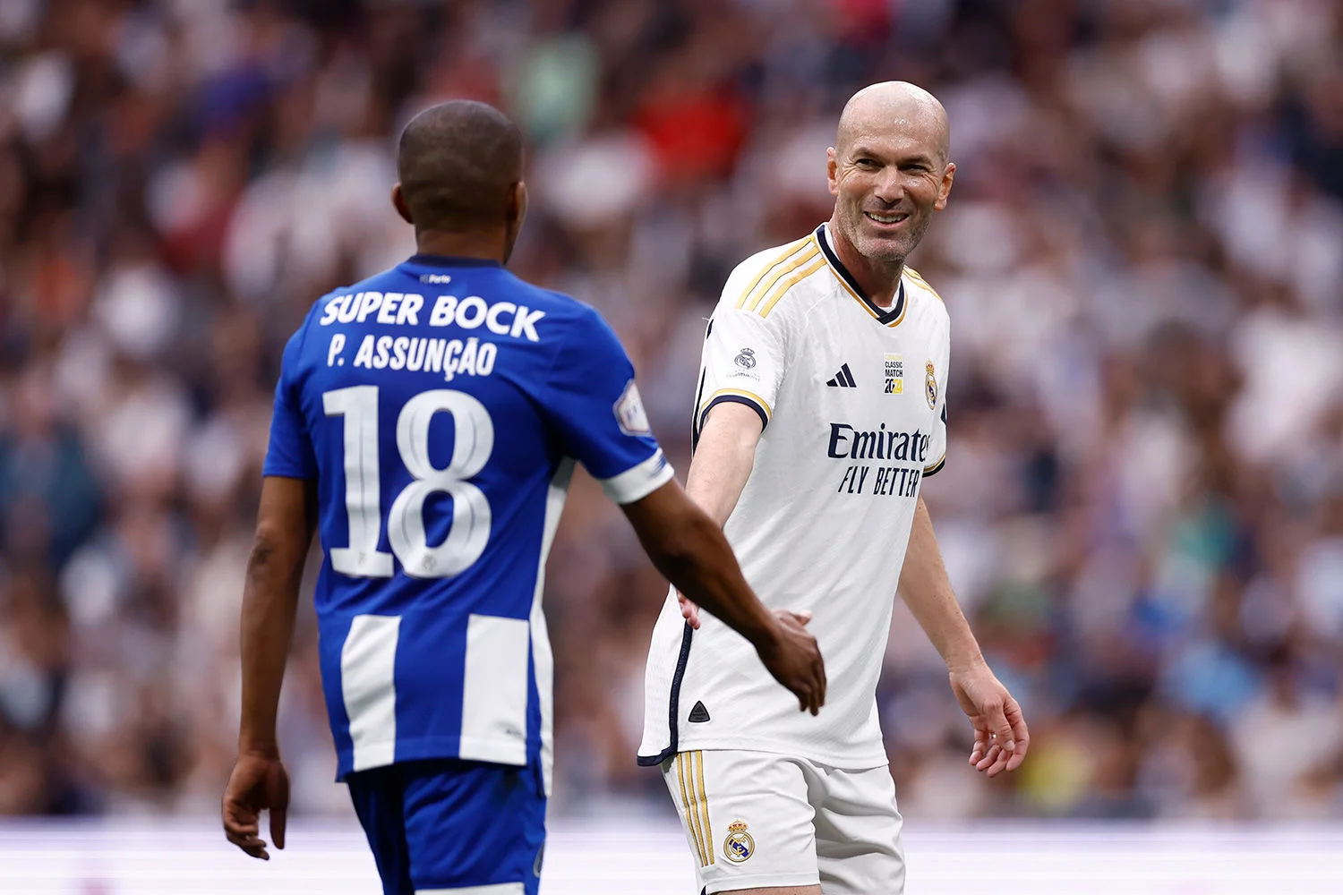 Leyendas como Zidane podrían volver a vestirse de corto en el 'Corazon Classic Match' 2025