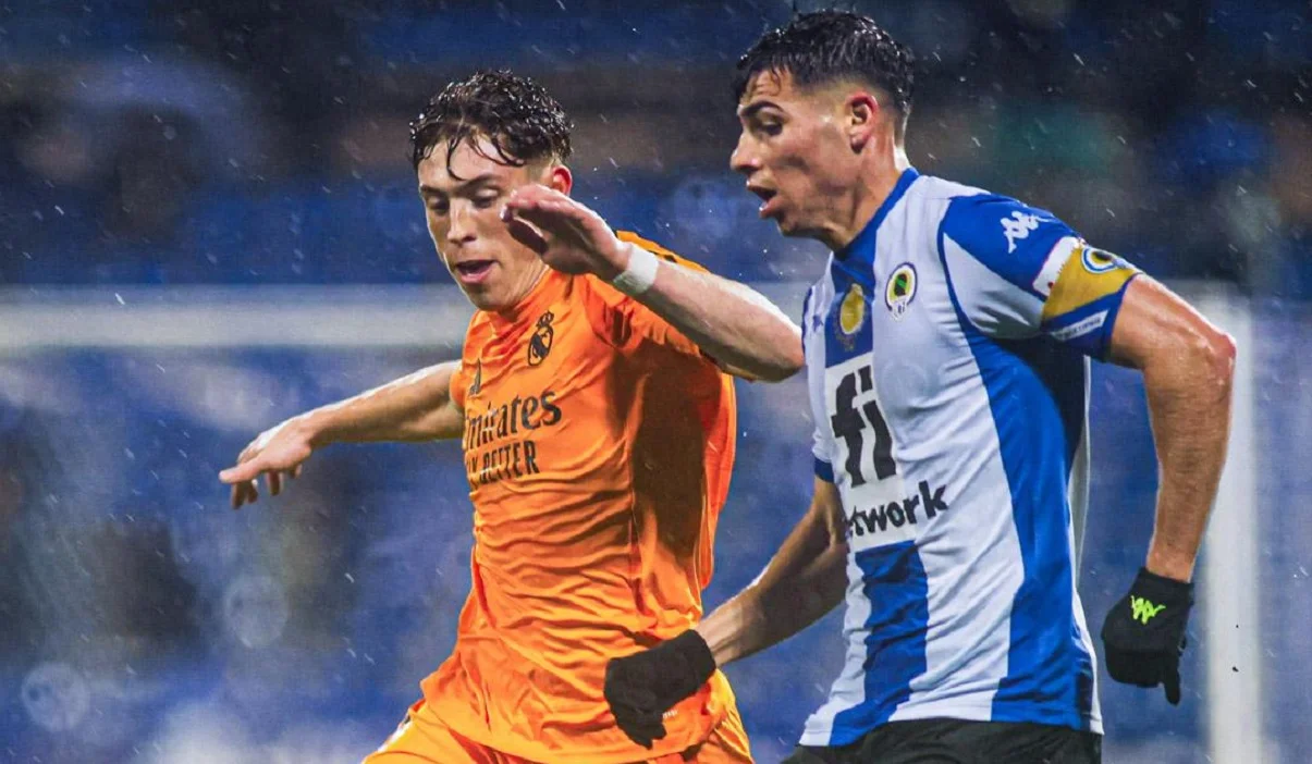 El RM Castilla logró empatar 1-1 contra el Hércules CF bajo la lluvia de Alicante