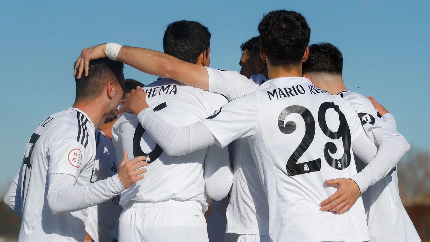 Los jugadores del RM Castilla esperan seguir celebrando más goles contra el Sevilla Atlético.