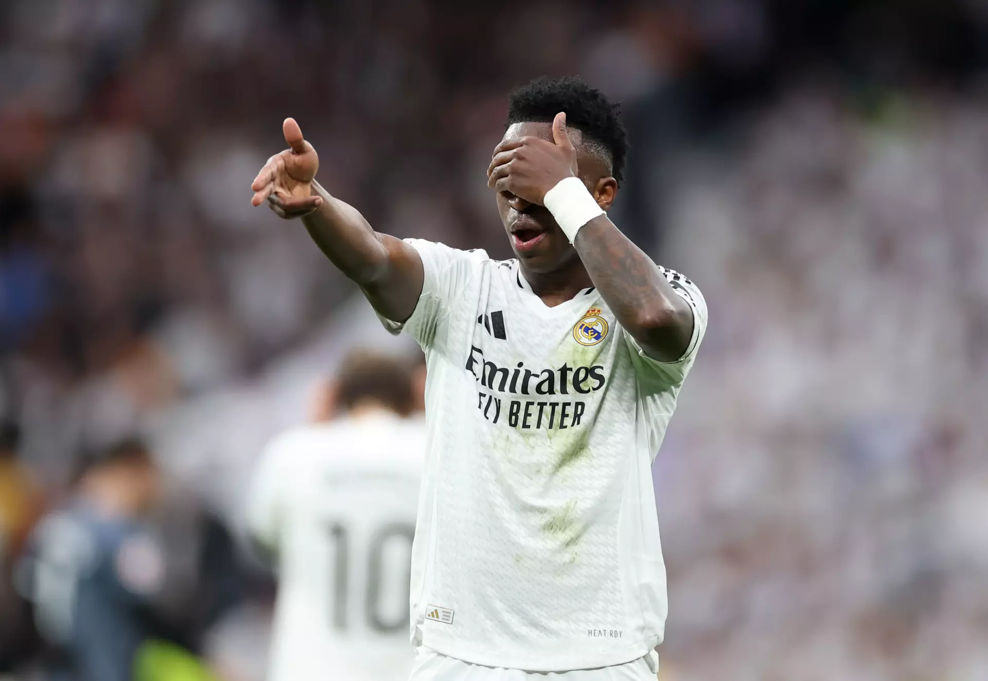 Vinicius celebra su gol en la victoria del Real Madrid contra el Rayo Vallecano por 2-1.