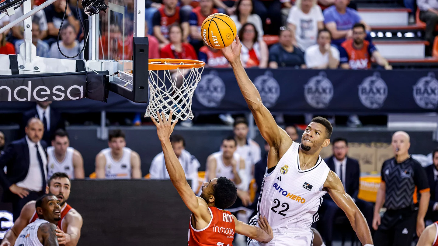 Manresa 65-67 Real Madrid | Llull, al rescate para mantener la racha Tavares lideró al Real Madrid Baloncesto a la victoria frente al Bàsquet Manresa por 65-67