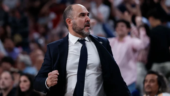 Chus Mateo: «Hemos podido devolver la serie a Atenas y hubiésemos tenido nuestra opción» Chus Mateo: «Hemos podido devolver la serie a Atenas y hubiésemos tenido nuestra opción»