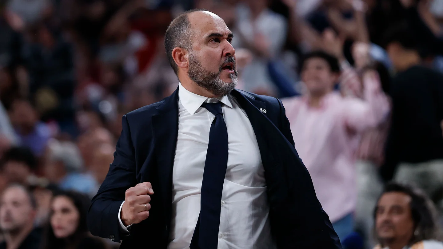 Chus Mateo: «Hemos podido devolver la serie a Atenas y hubiésemos tenido nuestra opción» Las palabras de Chus Mateo tras la derrota del Real Madrid Baloncesto contra Olympiacos BC en Euroliga.