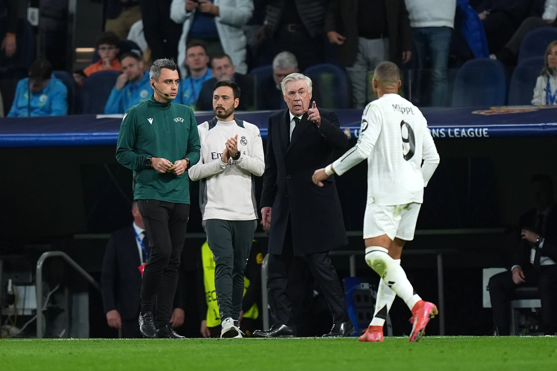Opinión | Un Clásico a vida o muerte Ancelotti afronta el que podría ser su último Clásico y Mbappé el primero en Barcelona.