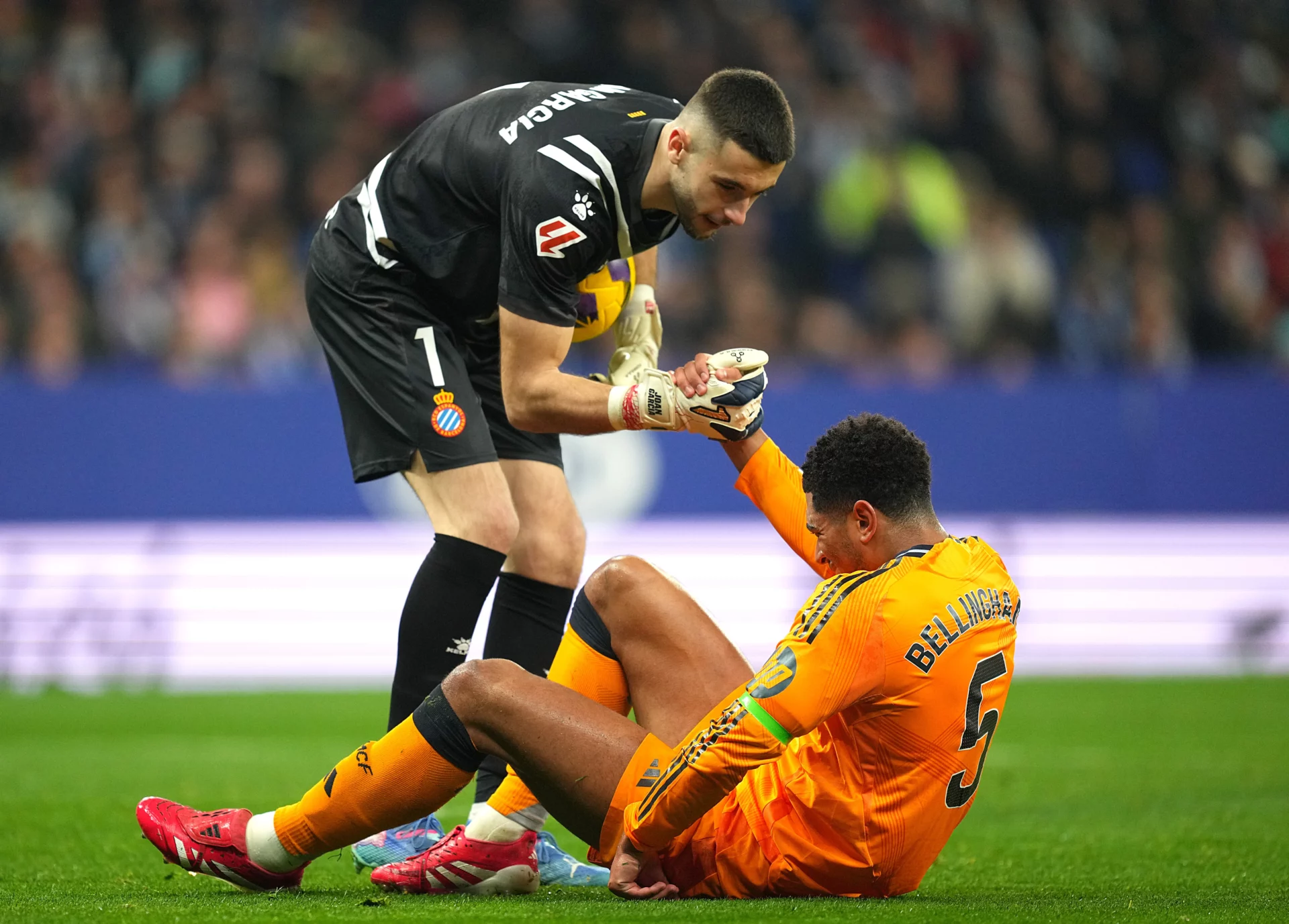 Joan García, la alternativa del Real Madrid si Lunin decide marcharse Joan García aparece como opción de fichaje para el Real Madrid si Lunin decide marcharse este verano