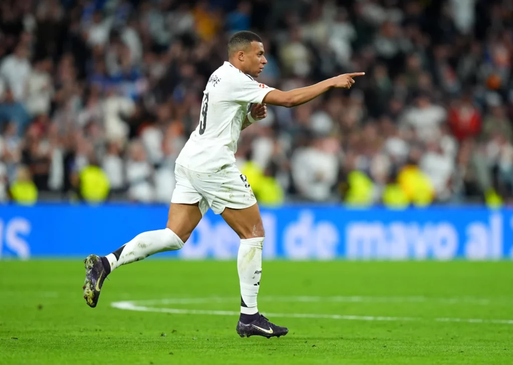 Mbappé celebra su gol en el Real Madrid 2-1 RCD Mallorca