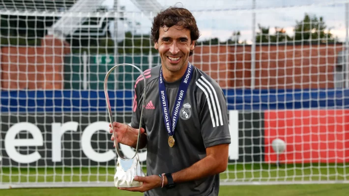 OFICIAL | Raúl deja de ser entrenador del Real Madrid Castilla OFICIAL | Raúl deja de ser entrenador del Real Madrid Castilla