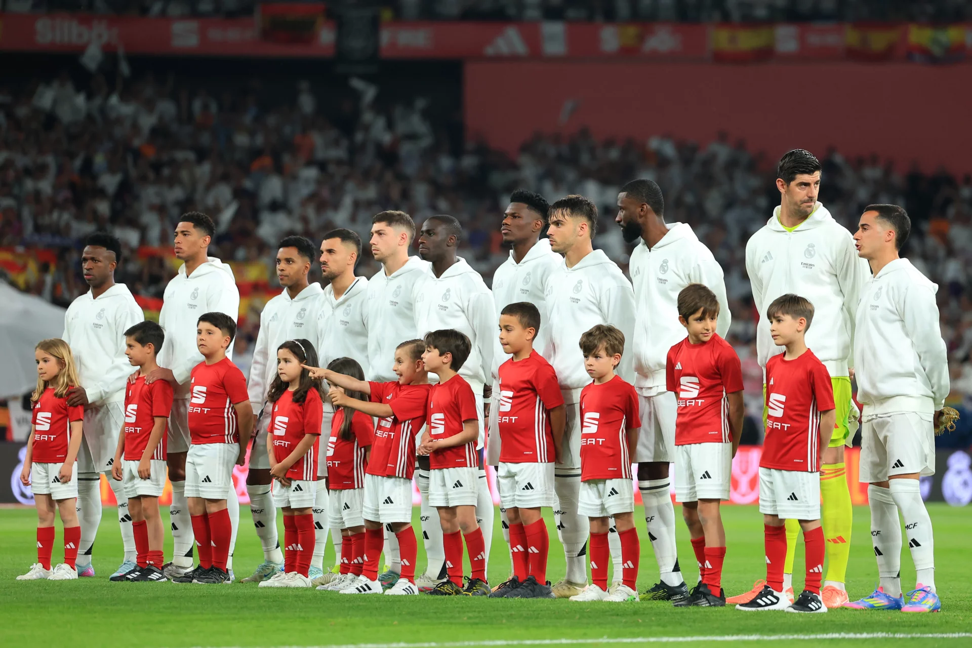 Posible alineación del Real Madrid contra el Celta de Vigo en LaLiga: problemas para Ancelotti El Real Madrid de Carlo Ancelotti tendrá poco donde elegir para medirse al Celta de Vigo en LaLiga.