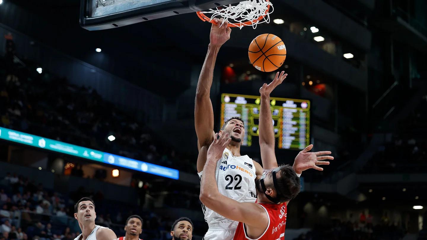 Previa Manresa – Real Madrid | Últimas jornadas sin nada en juego Tavares, durante el partido de la primera vuelta de la Liga Endesa entre Real Madrid Baloncesto y Bàsquet Manresa