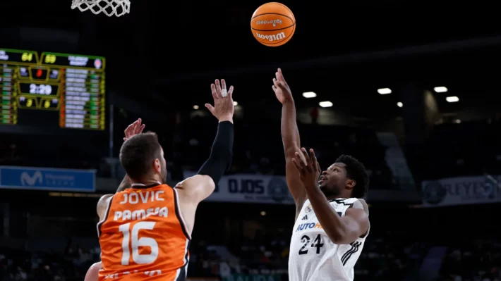 Real Madrid 96-89 Valencia Basket | Feliz lidera al Madrid para prolongar la racha Real Madrid 96-89 Valencia Basket | Feliz lidera al Madrid para prolongar la racha