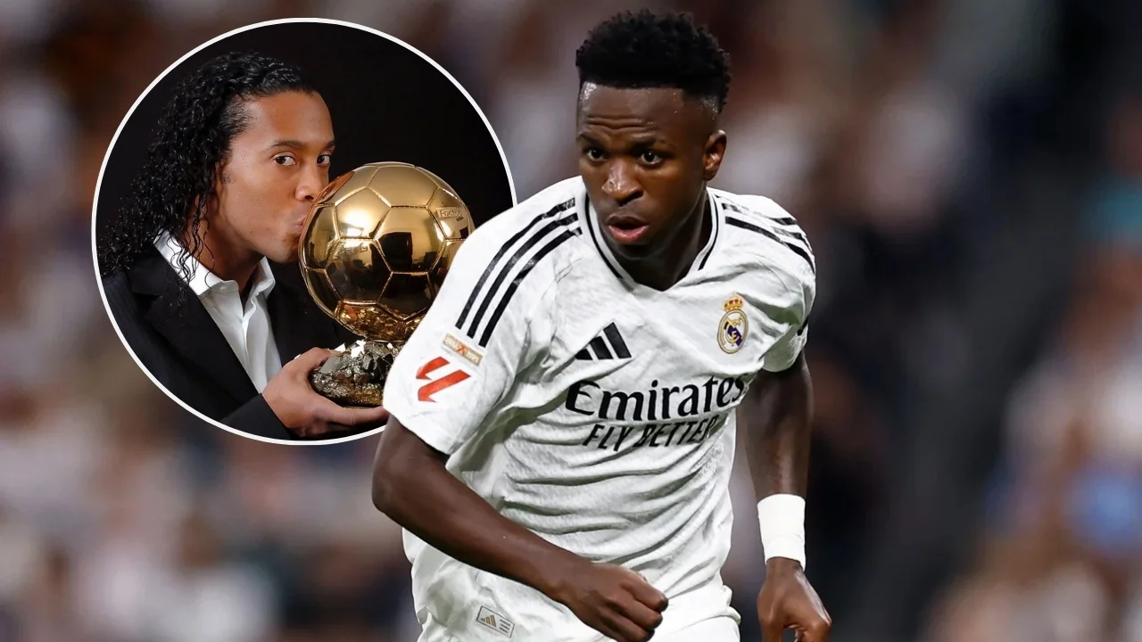 Ronaldinho defiende a Vinicius: «Merecía el Balón de Oro» Ronaldinho, posando con el Balón de Oro, defiende a Vinícius Júnior