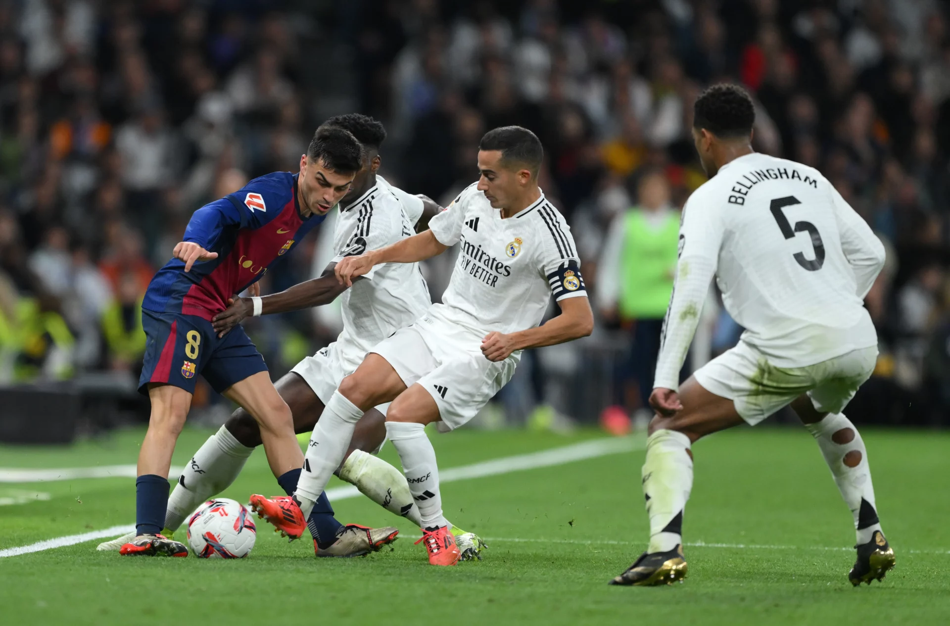 Los tres apercibidos del Real Madrid que peligran para el Clásico: uno es titularísimo Los tres apercibidos del Real Madrid que peligran para el Clásico: uno es titularísimo