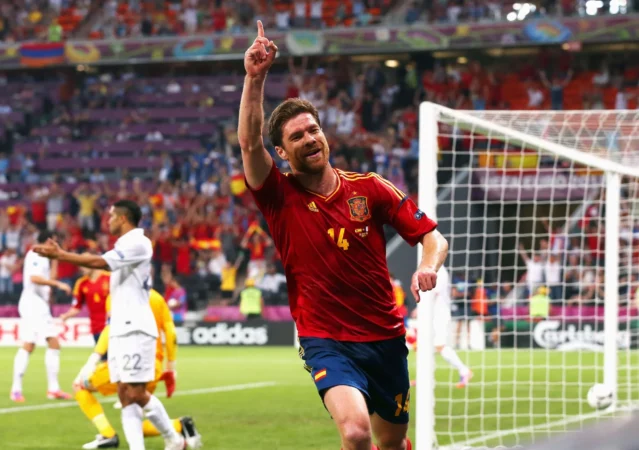 Xabi Alonso, el puente entre el Real Madrid y la Selección Española Xabi Alonso, el puente entre el Real Madrid y la Selección Española