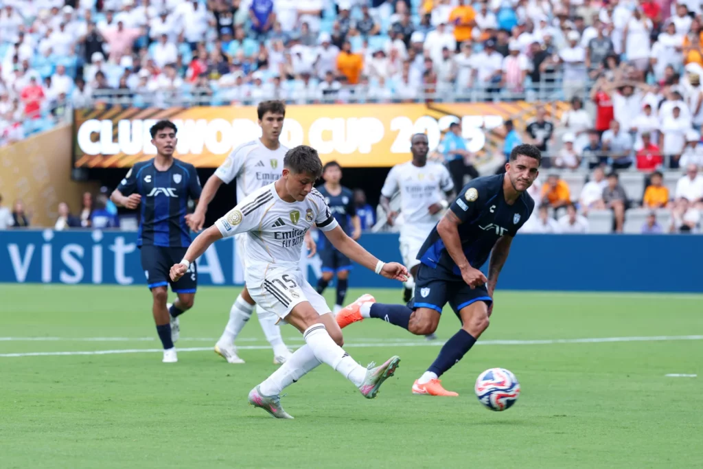 Arda Güler marca el segundo gol del Real Madrid ante el Pachuca