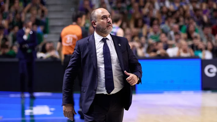 Chus Mateo, tras la derrota: «Hemos caído en esa trampa de una defensa tan agresiva de Unicaja» Chus Mateo, tras la derrota: «Hemos caído en esa trampa de una defensa tan agresiva de Unicaja»