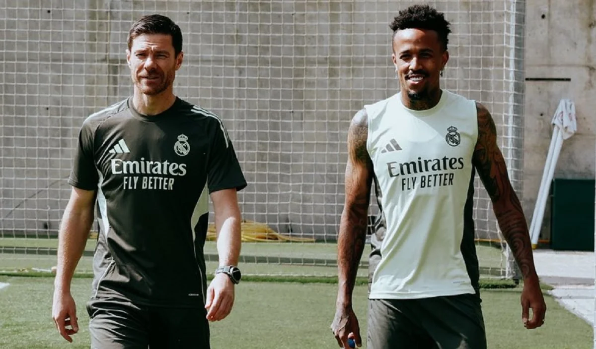 Eder Militao acepta el reto de Xabi Alonso con su futuro Militao, junto a Xabi Alonso, en uno de los entrenamientos